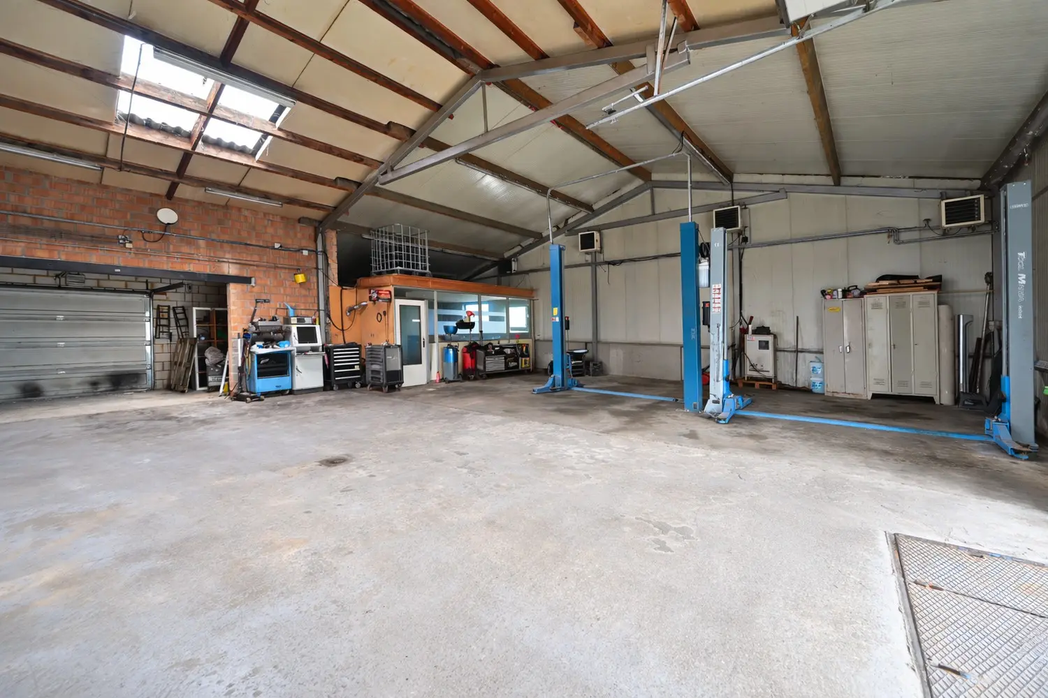 3746003319000046754_ChatGPT Image 27 feb 2026, 11_45_48.png