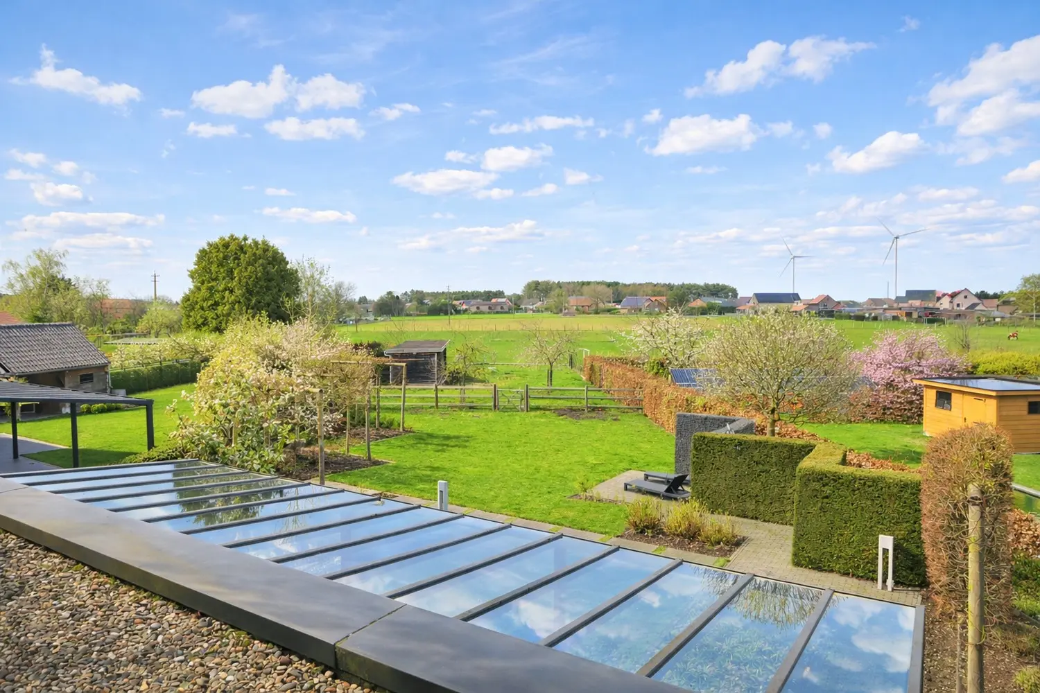 3746003319000047070_zonnige lentedag.png