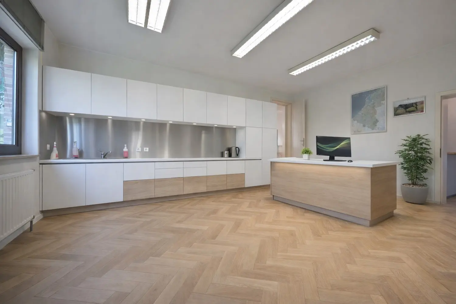 3746003319000047355_AI bureaux.png